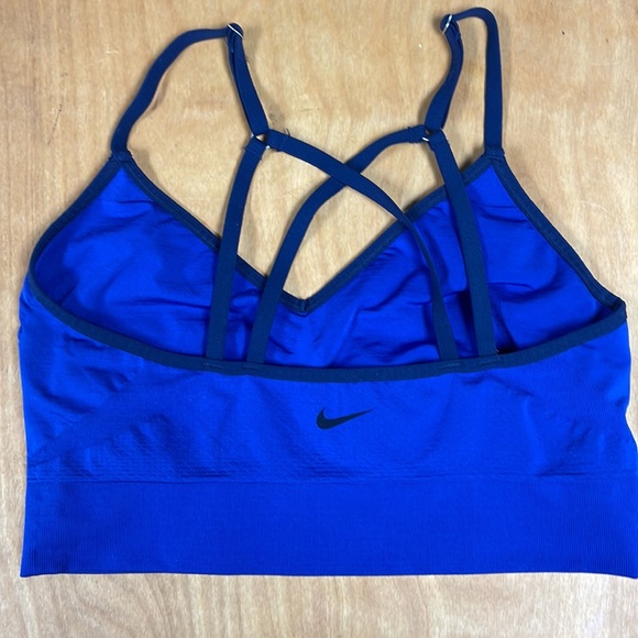 Nike sports bra blue size medium - Picture 2 of 4